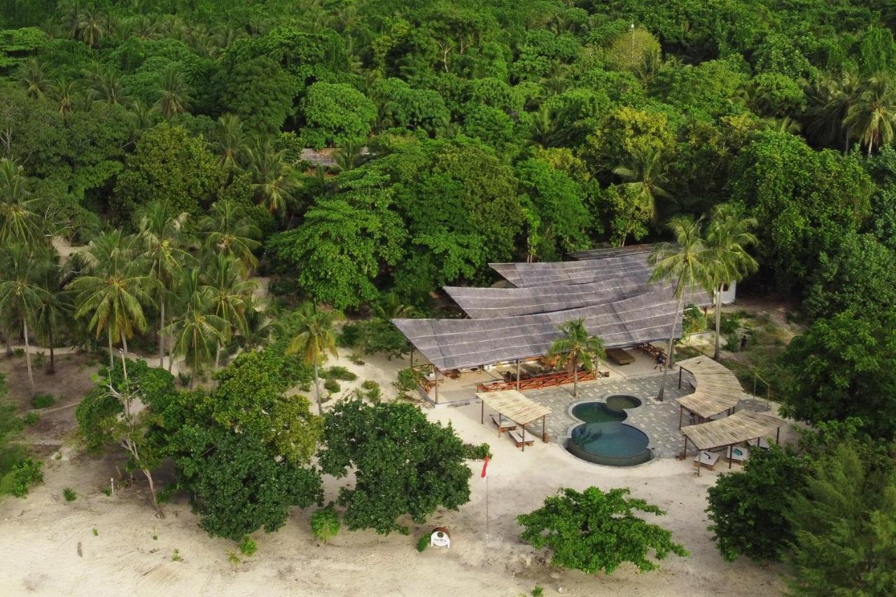 Metita Beach & Dive Resort Daruba Exterior photo